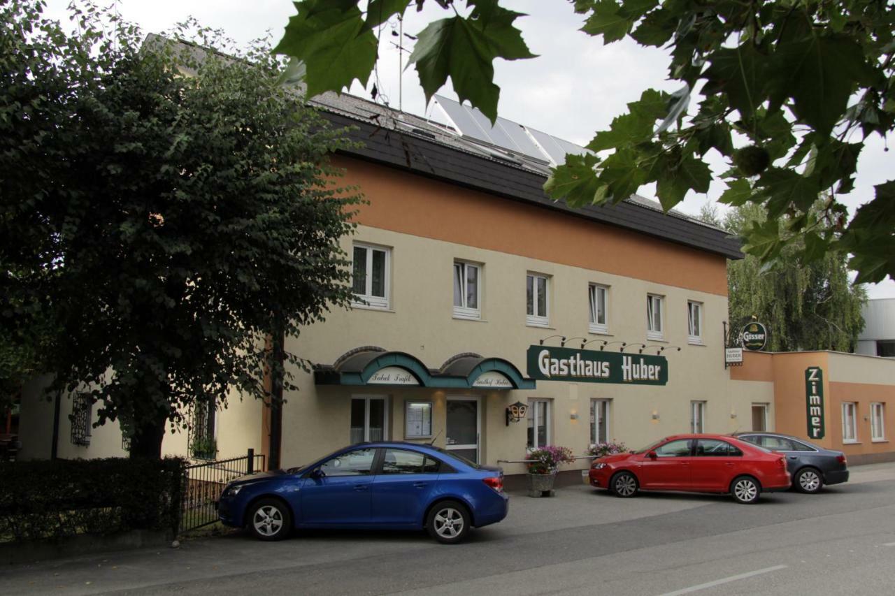 Gasthof Huber Βελς Εξωτερικό φωτογραφία